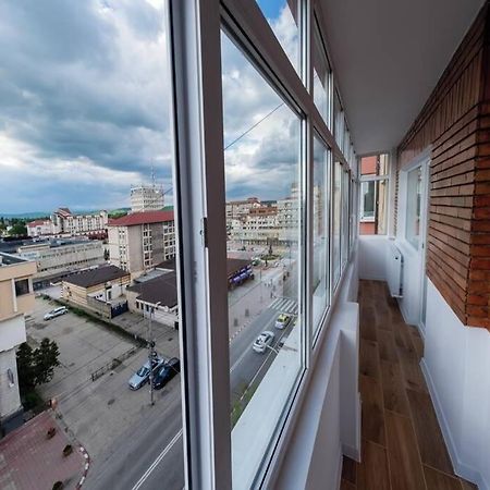 Studio With A View In City Center ทาร์โกวิชเต ภายนอก รูปภาพ